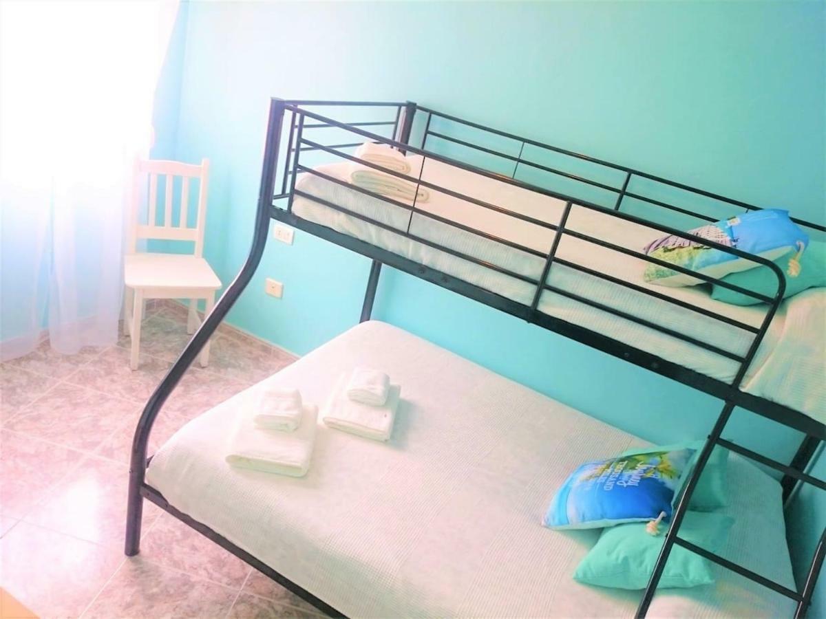 Bright Spacious Apartment, 2 Min Walk From Beach Candelaria Exterior photo