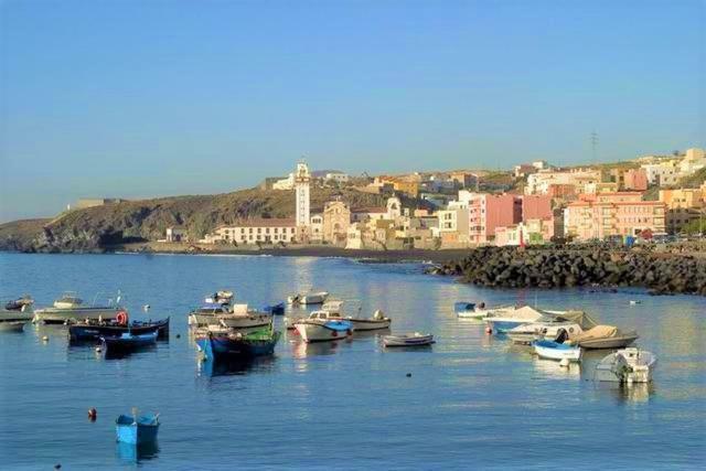 Bright Spacious Apartment, 2 Min Walk From Beach Candelaria Exterior photo